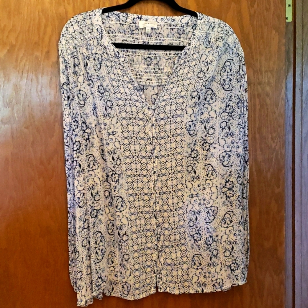 Lucky Brand light weight blouse. So pretty. 3x